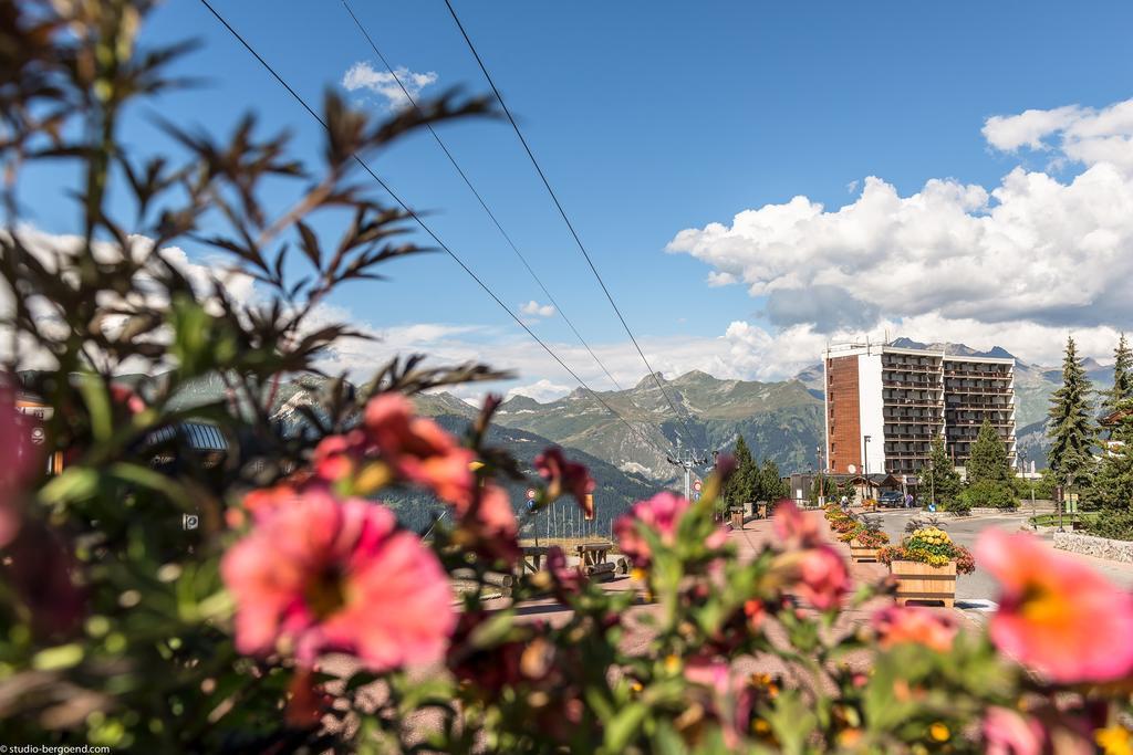 Résidence Pierre&Vacances Les Ecrins Courchevel Extérieur photo