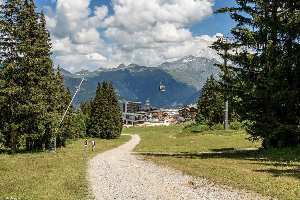 Résidence Pierre&Vacances Les Ecrins Courchevel Extérieur photo